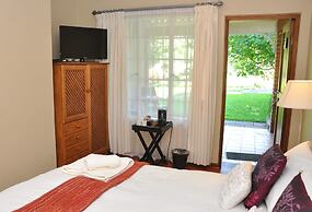 Birds of paradise B&B