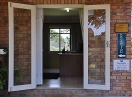 Birds of paradise B&B