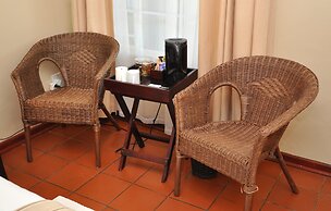 Birds of paradise B&B