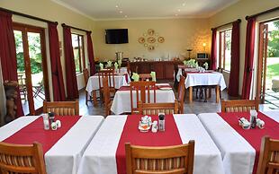 Birds of paradise B&B