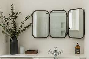 Eson2 - Charming 3 Bedroom Flat in Chelsea