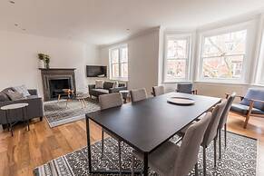 Eson2 - Charming 3 Bedroom Flat in Chelsea