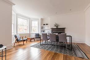 Eson2 - Charming 3 Bedroom Flat in Chelsea