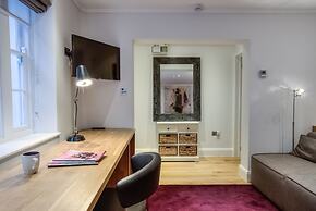 Eson2 - The York Street Nest