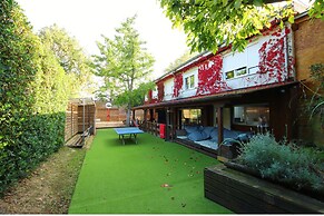 Latas Surf House