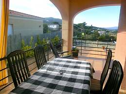 106163 - Villa in Maçanet de la Selva