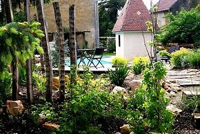 Gite De Pierre et de Lumière