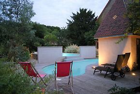 Gite De Pierre et de Lumière