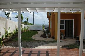 The Discovery Bay Lux Apartment