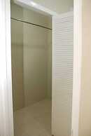 The Discovery Bay Lux Apartment