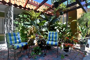 Centrally Located Guest Apartments III