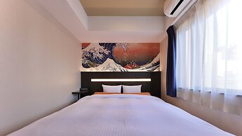 KUROMON Crystal Hotel