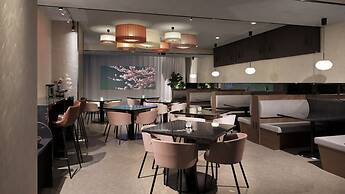 KUROMON Crystal Hotel