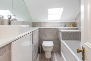 Eson2 - The South Kensington Loft