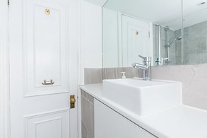 Eson2 - The South Kensington Loft