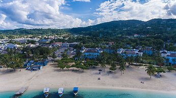 Sea Bird Beach Studio at Sandcastles Resort