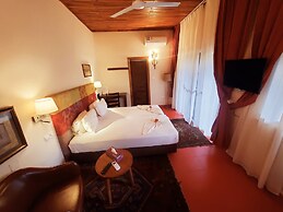 Golden Hill Parker Hotel