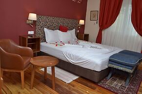 Golden Hill Parker Hotel