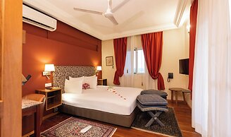 Golden Hill Parker Hotel