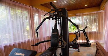 Golden Hill Parker Hotel