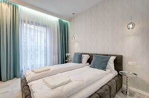 Live & Travel Apartments