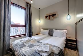 Live & Travel Apartments