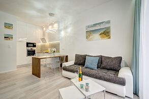 Live & Travel Apartments