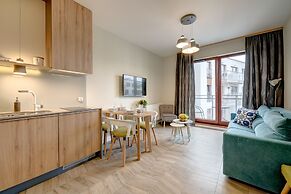 Live & Travel Apartments