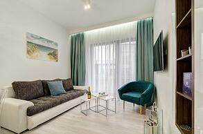 Live & Travel Apartments