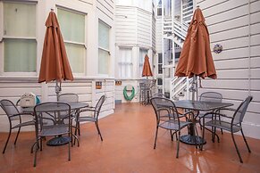 Hayes Valley Inn