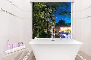 Beverly Hills Luxury Modern Palace