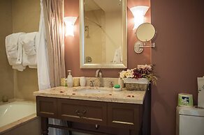 Palmyra Luxury Suites