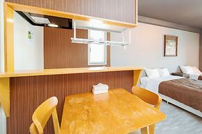 Mr. Kinjo inn D-buil