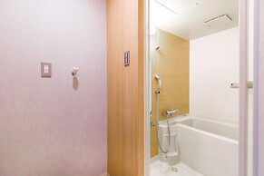 Mr. Kinjo inn D-buil