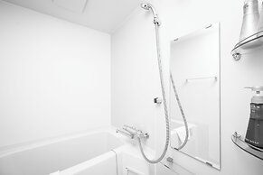 Mr. Kinjo inn D-buil