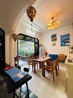 Shark Hotel - Hostel