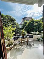 Shark Hotel - Hostel