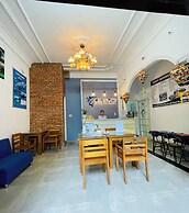 Shark Hotel - Hostel
