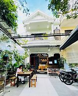 Shark Hotel - Hostel