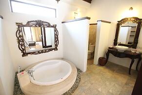 The Villas by Puri Mas Boutique Resort