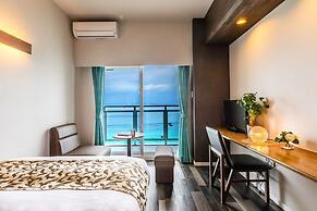 Mr.KINJO in MOTOBU OCEAN TERRACE