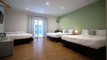 Resort V - MRT Huai Khwang