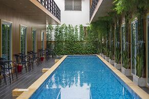 Resort V - MRT Huai Khwang