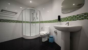 Resort V - MRT Huai Khwang