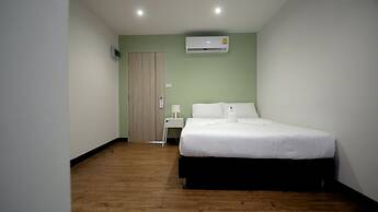 Resort V - MRT Huai Khwang