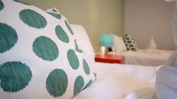 Resort V - MRT Huai Khwang