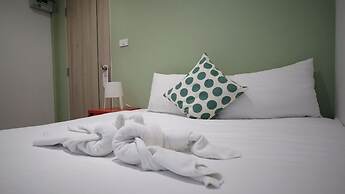 Resort V - MRT Huai Khwang