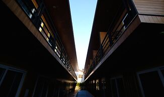 Resort V - MRT Huai Khwang