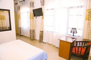 Step Town Hotel