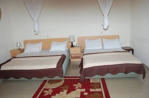 Step Town Hotel